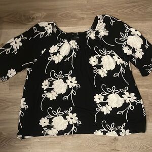 Liv Los Angeles Floral Black and White Women's Top 1X